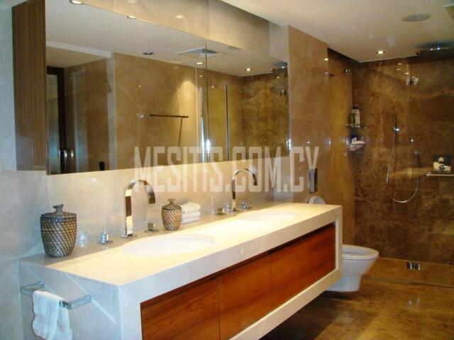 apartment-67df32ab-3bcf-41fb-8062-8f80dcb608c7_Wtr.jpeg
