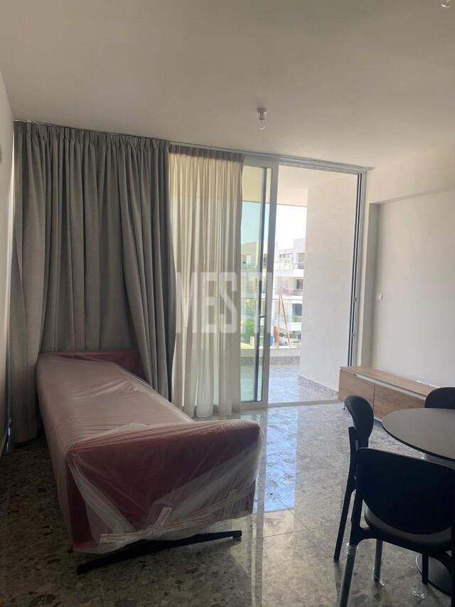 apartment-231296dc-1dd8-4725-9160-3ca528402e3f_Wtr.jpg