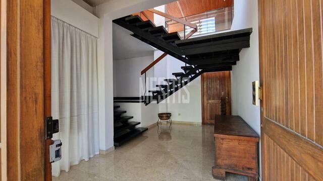 detachedHouse-752cd439-1ae3-4598-b20b-87e1fdfe49ff_Wtr.jpg