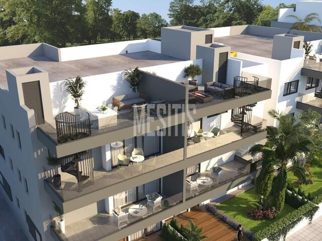 apartment-a1eb0468-ac77-4d8b-bc4a-c631720a541a_Wtr.jpg