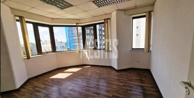 For Rent 2 Premium Office Spaces 150 sqm each on the 6th floor  Ideally located in the Heart of Nicosia – photo 4