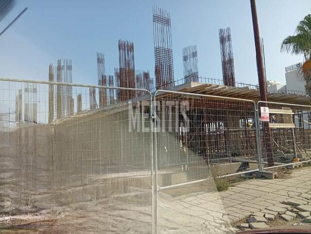 apartment-8458fef2-2a36-49bb-b353-cf3e391bc0ef_Wtr.jpg