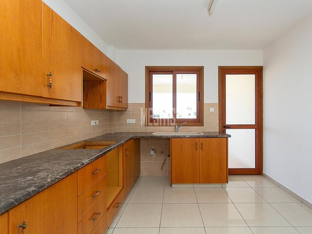 2 Bedroom Flat for Sale in the Center of Larnaka – photo 3