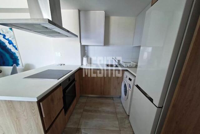 apartment-0d8ed046-1475-412d-ba79-3fde2a1f49f6_Wtr.jpg
