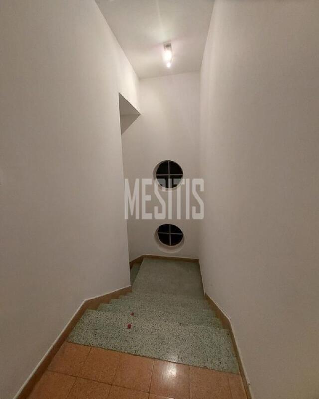 detachedHouse-1e919a28-61d9-49e2-9b0e-884d442d4475_Wtr.jpeg