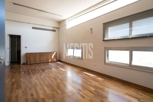 warehouse-fa1283c5-5a01-4a89-8f20-1b34f75da416_Wtr.jpg