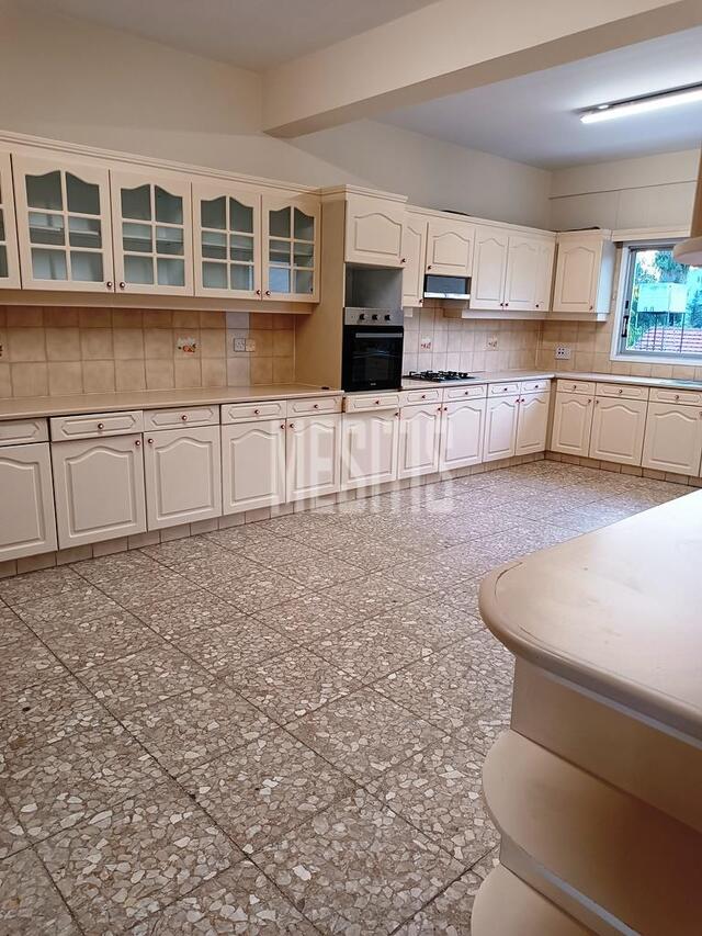 detachedHouse-ef92ac7d-5ad8-4998-8740-8337355011ce_Wtr.jpeg