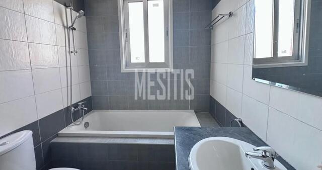apartment-c43c857d-7c8c-42dd-99f8-9288e902bc34_Wtr.jpg