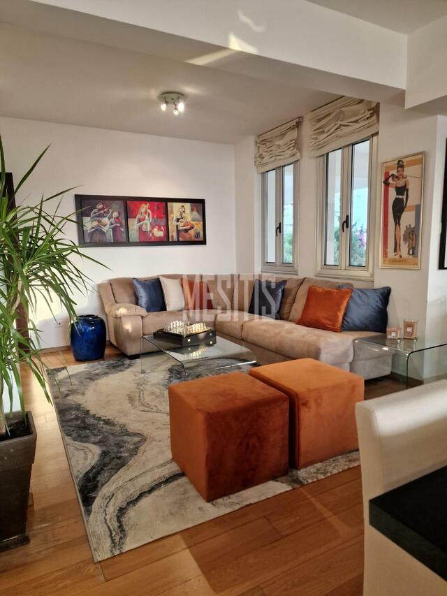 apartment-cabed10f-975c-430d-93a3-a752aa0edd5a_Wtr.jpeg