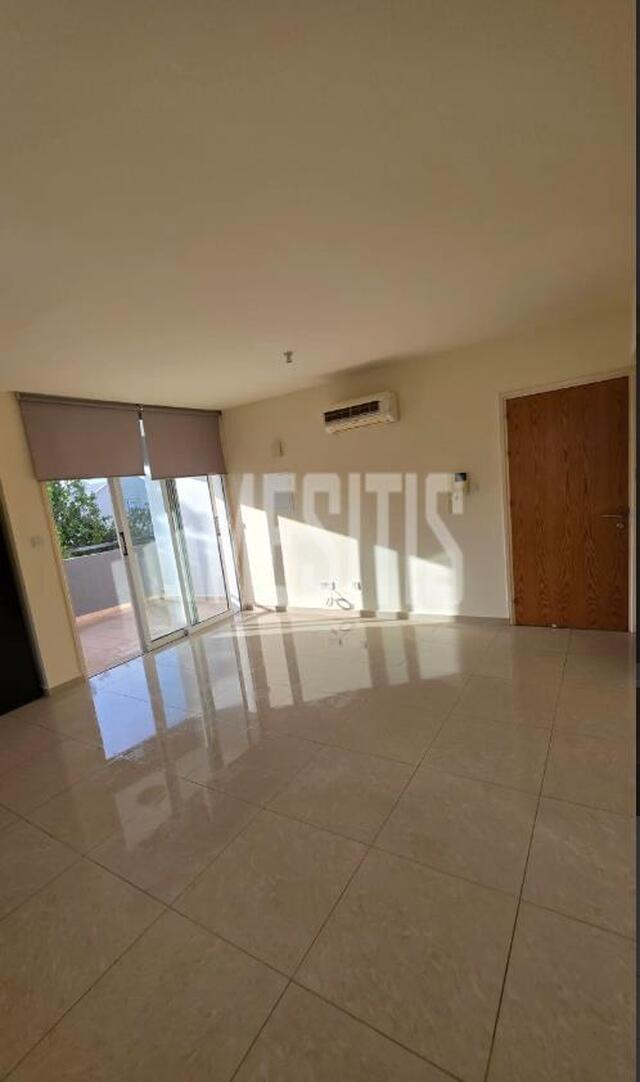 apartment-5dc98205-816e-4b9b-abcf-85d950c7b5ce_Wtr.jpg
