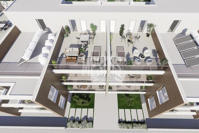 apartment-4b212f6a-bec1-4ad5-98bf-68f2d8f43264_Wtr.jpeg