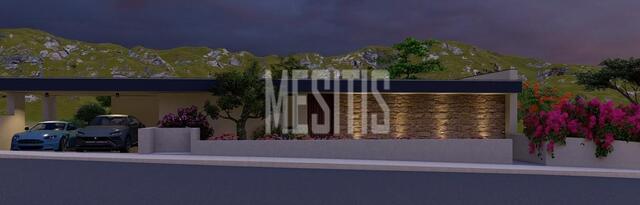 detachedHouse-6a8dce6f-1faf-411d-a6ec-f157e094250c_Wtr.jpg