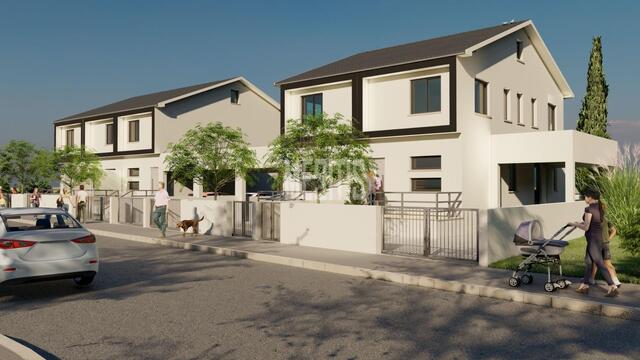 detachedHouse-29d4319b-8882-4bc6-ab45-68a268fd686d_Wtr.jpg