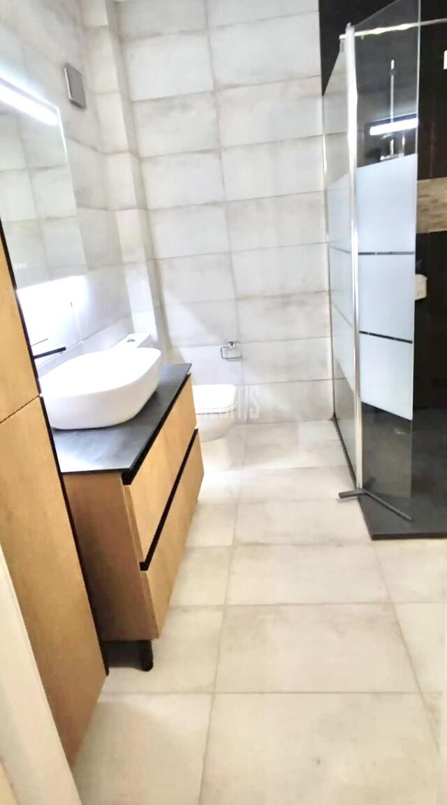 apartment-5e10f52c-536e-4990-95e2-87210a288237_Wtr.jpg