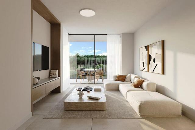 apartment-e2986522-e379-4a51-ae94-0e7e7ba390be_Wtr.jpeg
