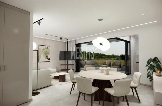 apartment-92779d29-f55c-4096-9717-9875e2800d3b_Wtr.jpg