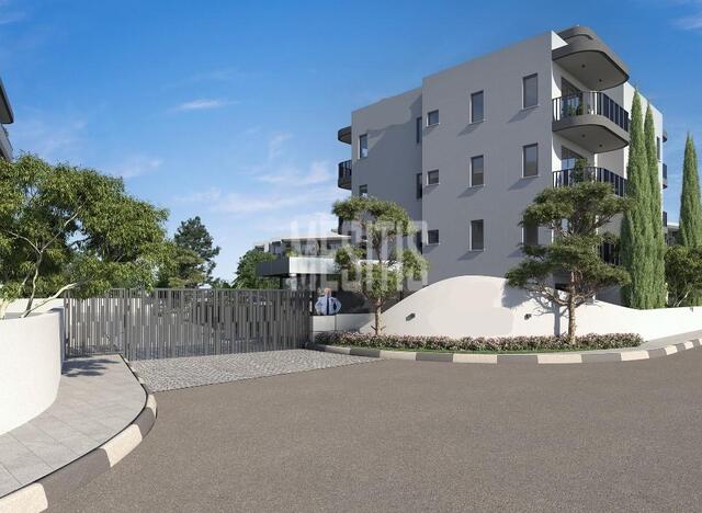 apartment-f012bf4b-d531-4261-b114-7c03b4768609_Wtr.jpeg