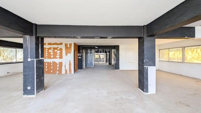 A four-storey building with a basement is for sale in Engomi, Nicosia – photo 3