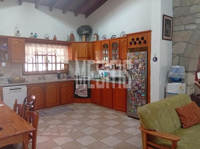 Traditional 4-Bedroom House for Sale in Maroni, Larnaca – photo 4