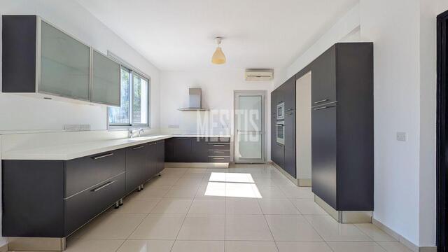 4 Bedroom House with Attic for Sale in Lakatamia, Nicosia – photo 4
