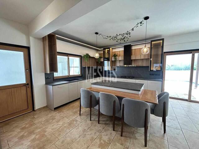 detachedHouse-7311958a-81fe-43da-ba21-768c71452087_Wtr.jpg