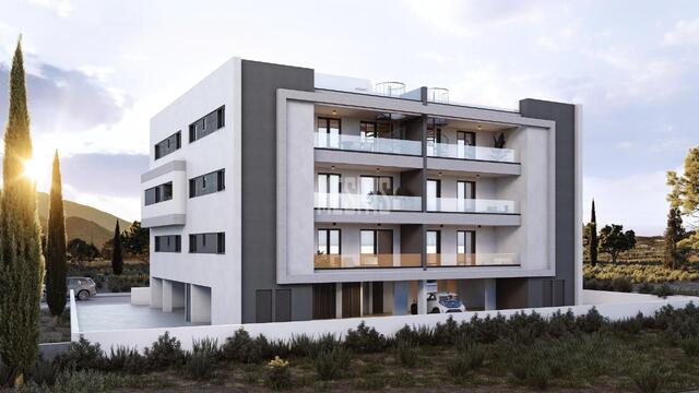 apartment-c9fe0460-04c1-48ab-bbb4-8e87841e2bab_Wtr.jpg