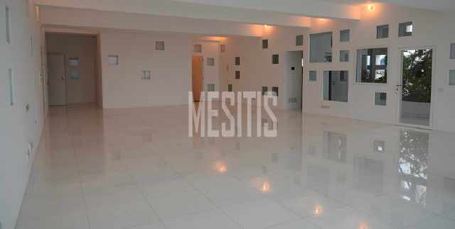 apartment-f8edc3b7-7897-4389-8c19-14b5870d9c3d_Wtr.png