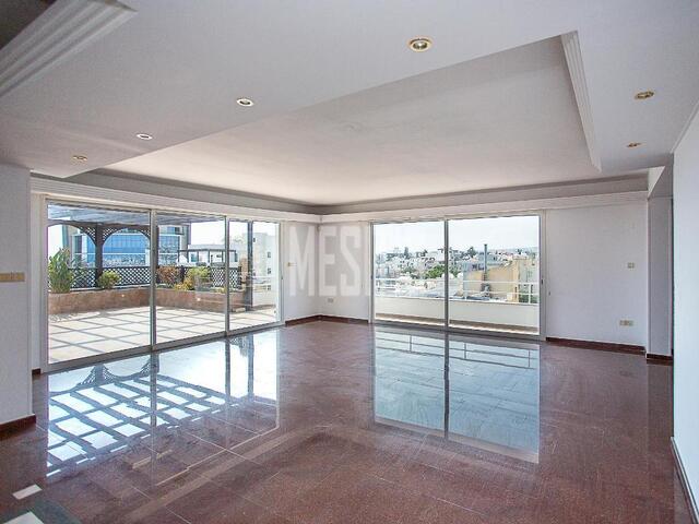 4 Bedroom Apartment for Sale in Kato Pelemidia, Limassol – photo 1
