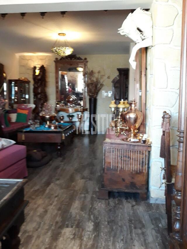 apartment-fbb7b2a1-dee9-4e13-8114-a3e4ab3a19fb_Wtr.jpg