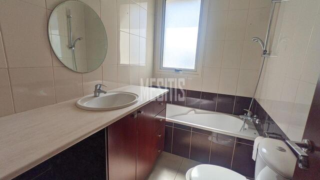 apartment-b19a427d-5ffe-41d1-84cf-67ebb7c93d81_Wtr.jpg