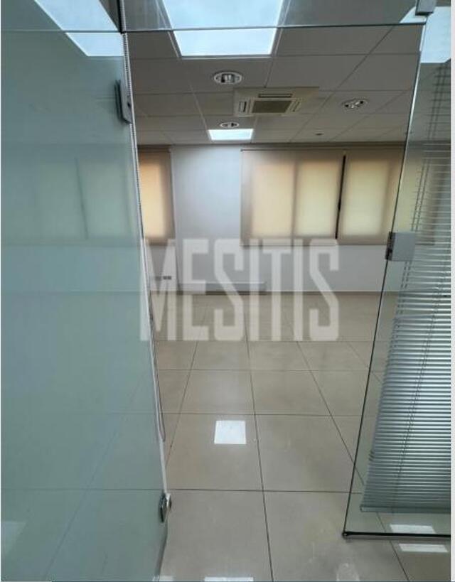 office-39055e3e-f652-4ac3-9530-320041c48561_Wtr.jpg