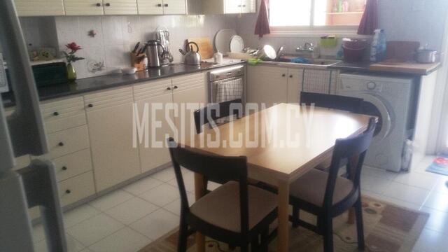 apartment-2f4b34a0-3eb3-43f9-a07d-0495da157b5a_Wtr.jpeg