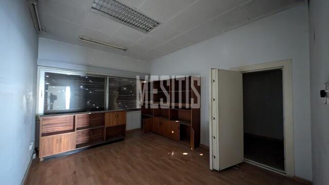 Substantial Two-Storey Mixed-Use Building for Rent in an Excellently Positioned in  Kaimakli, Nicosia – photo 8