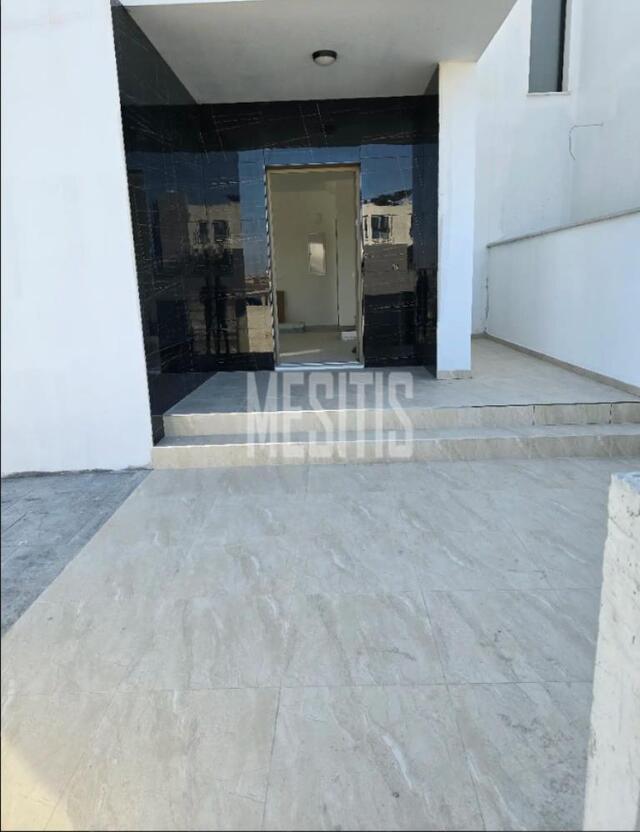 detachedHouse-ec21bb90-4aec-48f8-bf64-9b33f2f85416_Wtr.jpg