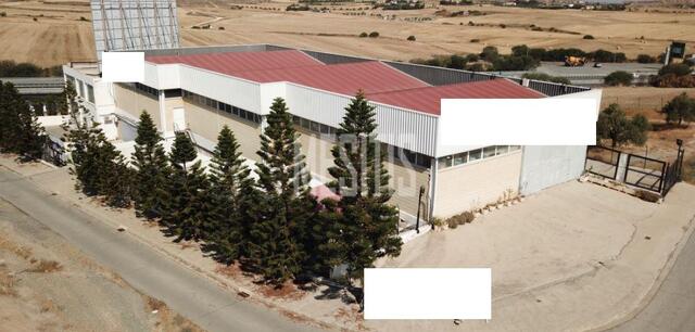 warehouse-807c5737-9187-4ad0-b7da-dc8fb922f7c1_Wtr.jpeg