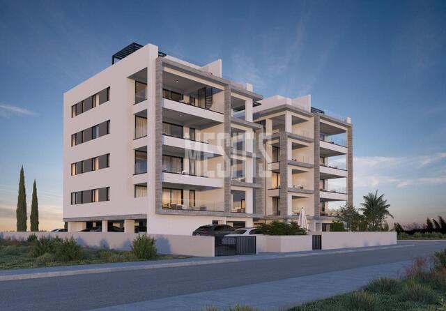 apartment-b1256711-f438-4d97-856a-e035f662f76a_Wtr.jpeg