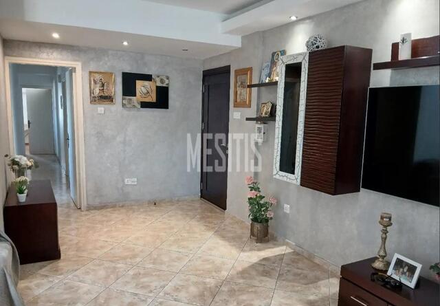 apartment-25791f82-5cfe-491b-b647-600981c9a869_Wtr.jpg