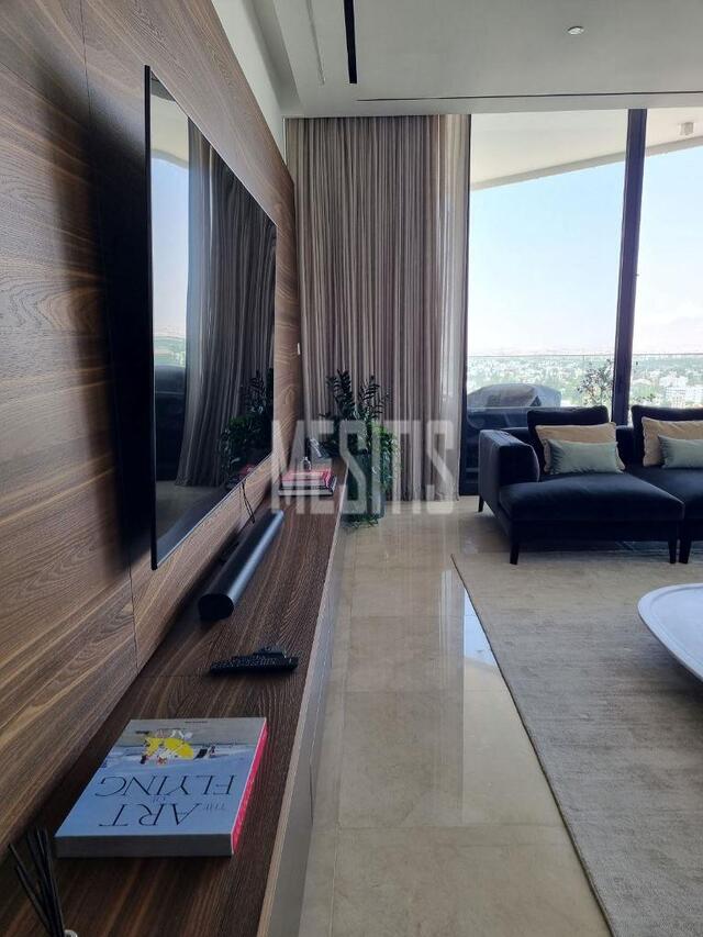 apartment-acbe8500-19c3-4851-82b5-2ed67d7dd3da_Wtr.jpeg