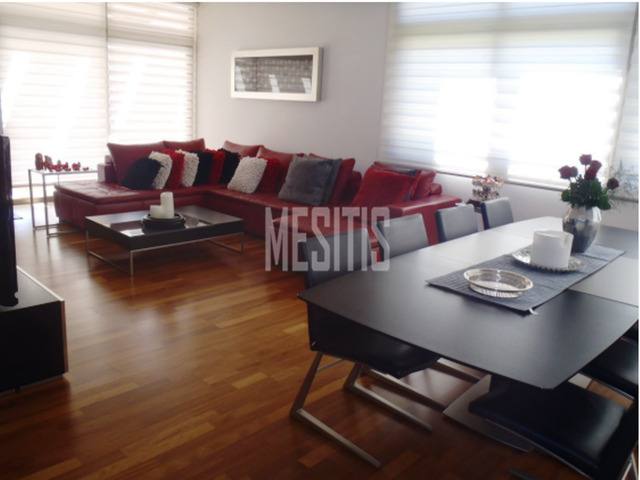 detachedHouse-10759c52-6f12-4cc2-a666-2053e7572d48_Wtr.png