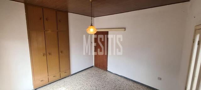 detachedHouse-8c6e0581-b751-446c-b7ed-f2148e2d339a_Wtr.jpg