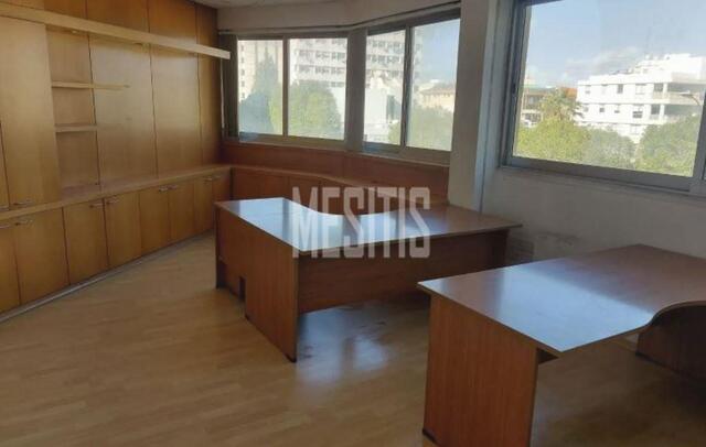 office-fde1170b-4ac1-480c-a708-30d78582038d_Wtr.jpg