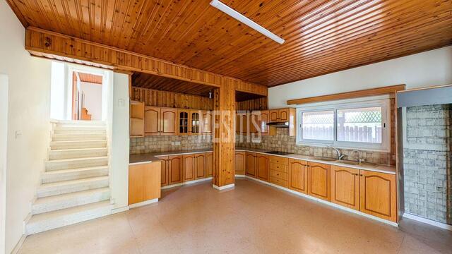 detachedHouse-c2376bcd-188b-4e26-8751-546bc7a5d27e_Wtr.jpg