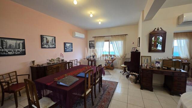 detachedHouse-3ffd0505-91ef-4908-81f9-c819cb5af24d_Wtr.jpg