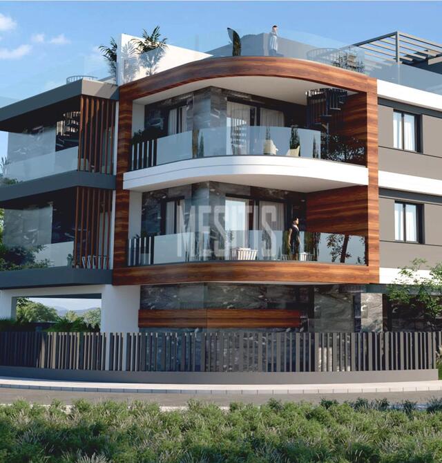 **Luxury 2-Bedroom Penthouse With Roof Garden for Sale in Livadia** – photo 3