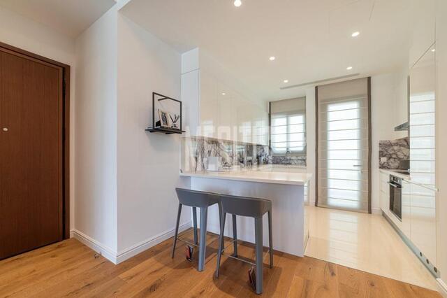 apartment-6f8673a2-64e0-42be-abb3-08f7bcdf4991_Wtr.jpeg