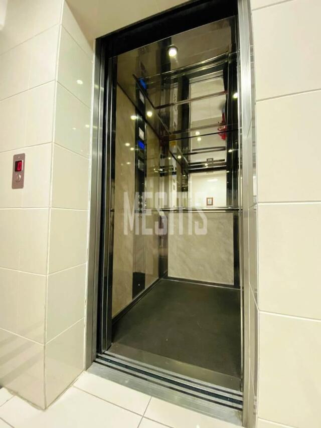 apartment-aea673fb-a712-4454-aac9-45fa24f0eaf6_Wtr.jpg