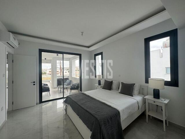 detachedHouse-d4c18062-332c-49cd-b239-f78f74a11dce_Wtr.jpg