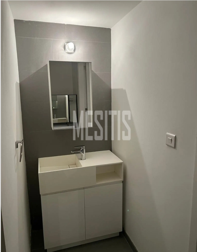 apartment-2735a429-329d-4294-a764-ab76e1d964d4_Wtr.png