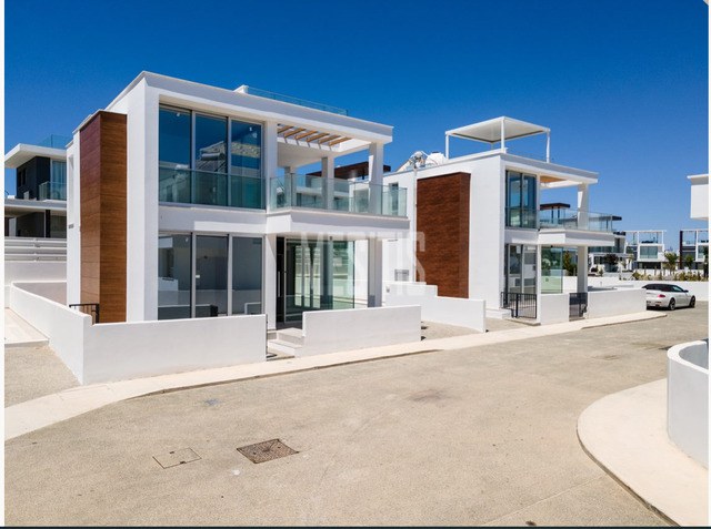 detachedHouse-2cb430b3-0d42-4d38-8886-9a7aa91edb96_Wtr.png