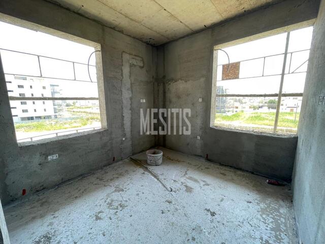 apartment-efc12f8e-5823-4dfb-8b87-3ba576dccb2e_Wtr.jpg